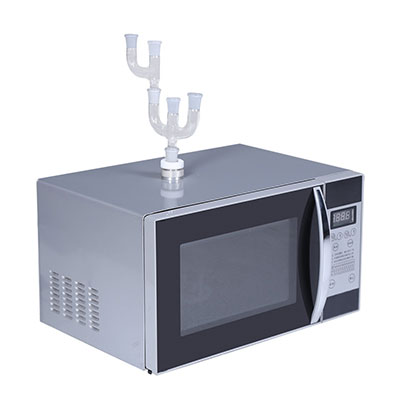 Industrial microwave chemical reactor