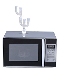 <b>Industrial microwave chemical reactor</b>