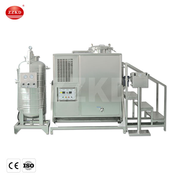 Solvent recovery machine